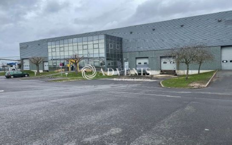 Location Entrepôts LESQUIN (59810) - Photo 1