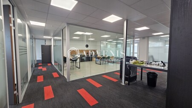 Location Bureaux SAINGHIN EN MELANTOIS (59262) - Photo 10