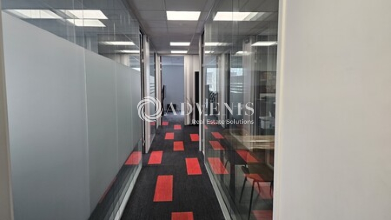 Location Bureaux SAINGHIN EN MELANTOIS (59262) - Photo 11