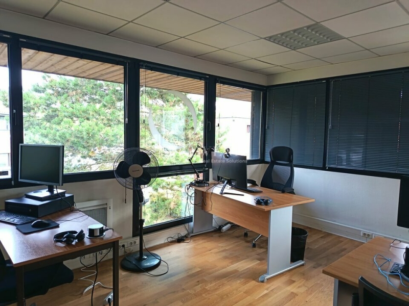 Vente Investisseur Bureaux LEZENNES (59260) - Photo 12