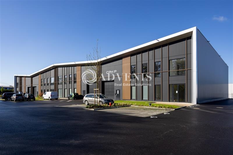 Location Entrepôts NEUVILLE EN FERRAIN (59960) - Photo 1