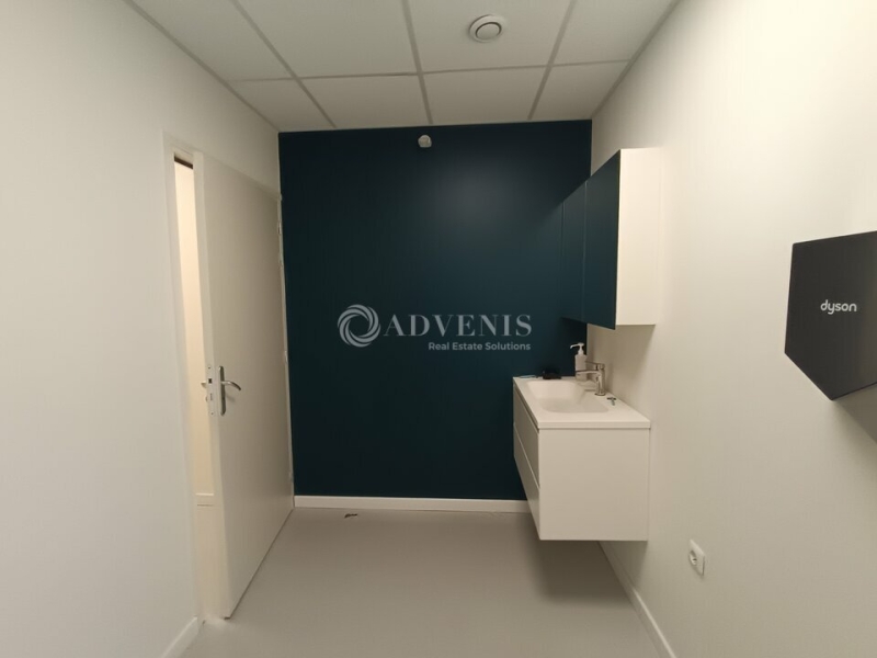 Location Commerces RONCQ (59223) - Photo 5