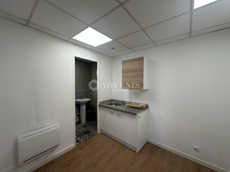 Location Commerces VILLENEUVE D'ASCQ (59493) - Photo 5