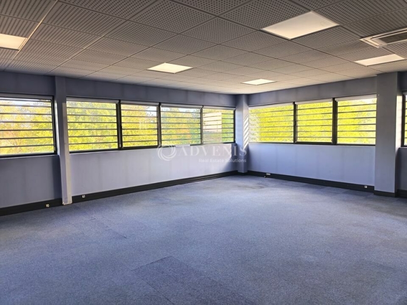 Location Bureaux VENDEVILLE (59175) - Photo 10