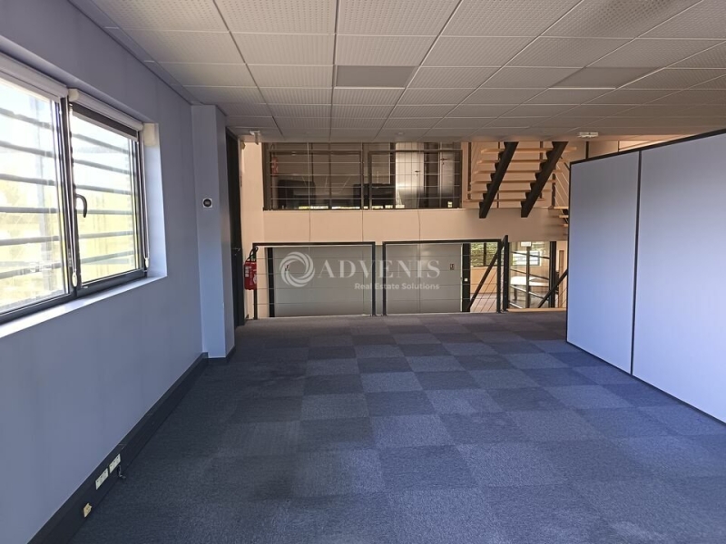 Location Bureaux VENDEVILLE (59175) - Photo 9
