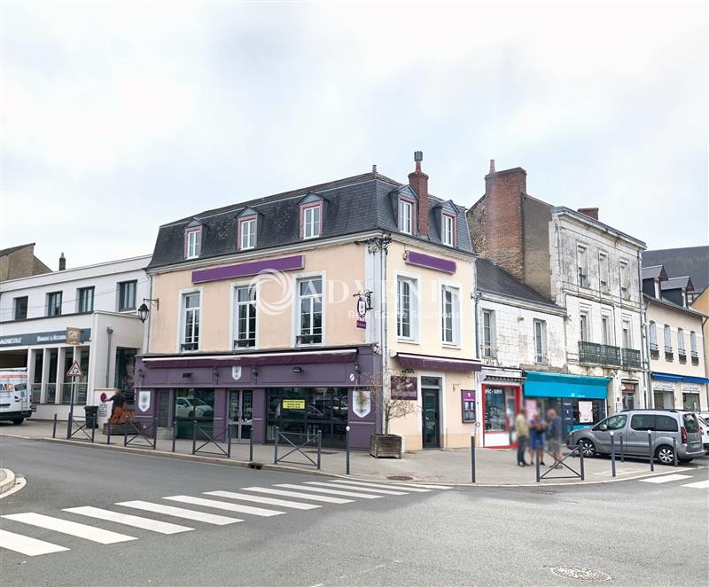 Location Commerces CHATEAU DU LOIR (72500) - Photo 1
