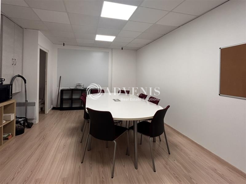 Location Bureaux LE MANS (72000) - Photo 2