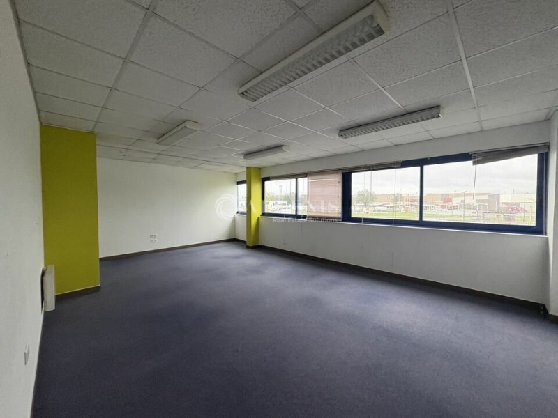 Location Bureaux LE MANS (72100) - Photo 1