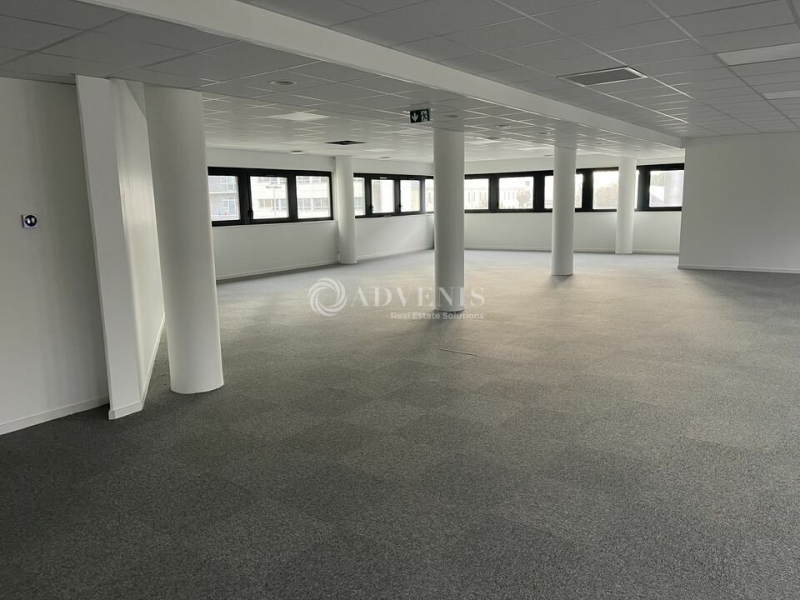 Location Bureaux LE MANS (72100) - Photo 1