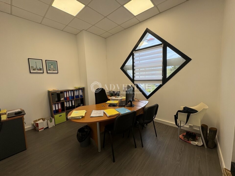 Location Bureaux LE MANS (72000) - Photo 2