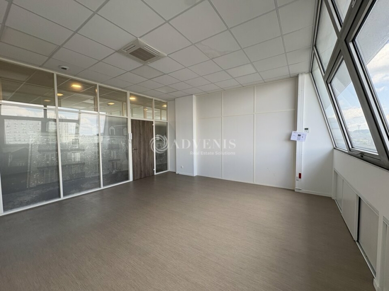 Location Bureaux LE MANS (72100) - Photo 1
