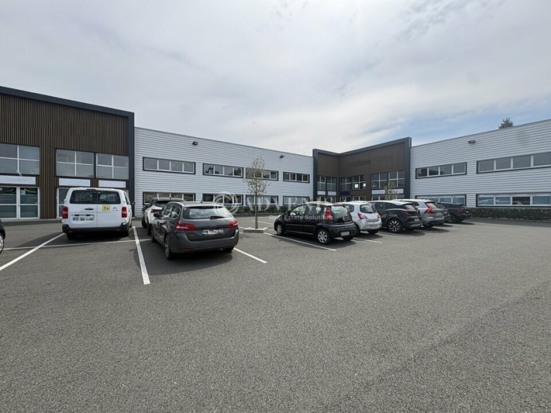 Location Bureaux SAINT SATURNIN (72650) - Photo 3