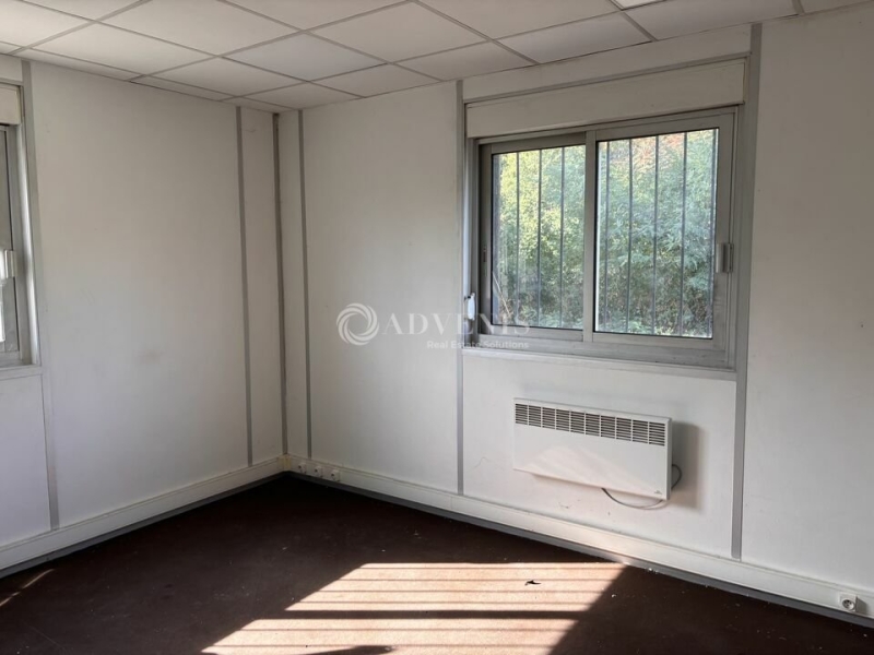 Location Activités Entrepôts LE MANS (72100) - Photo 3