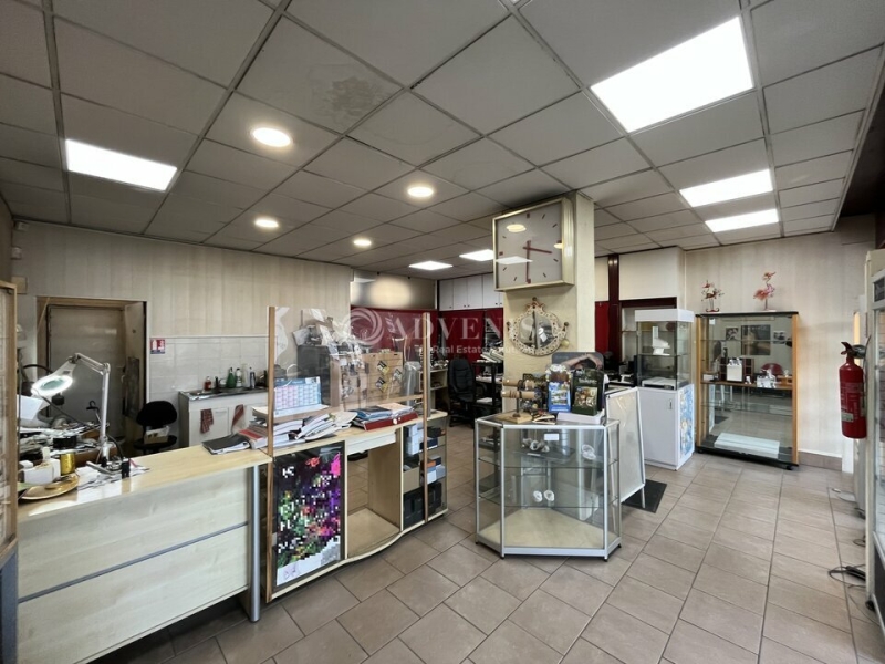 Location Commerces LE MANS (72000) - Photo 2