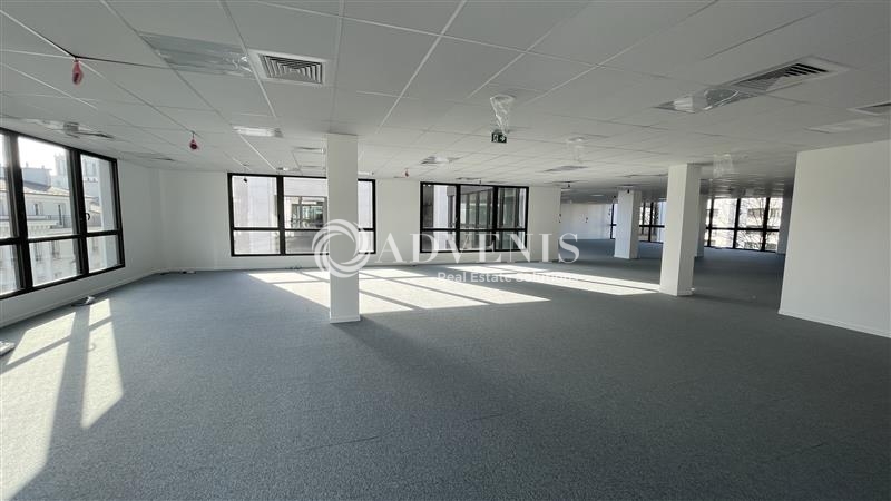 Location Bureaux CHESSY (77700) - Photo 2