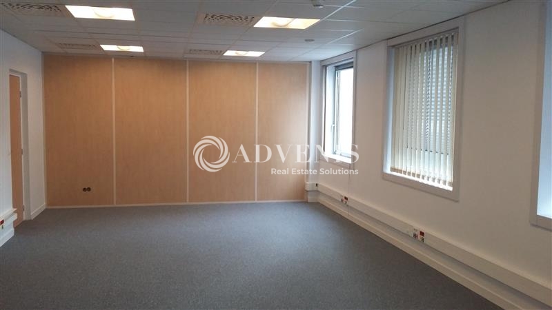 Location Bureaux NOISY LE GRAND (93160) - Photo 2