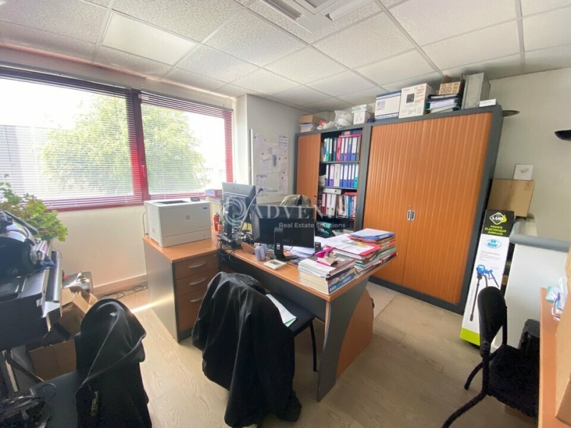 Location Activités Entrepôts ROISSY EN BRIE (77680) - Photo 4