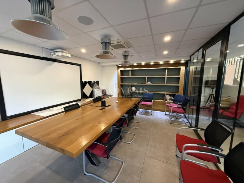 Vente Investisseur Bureaux et activités légères CROISSY BEAUBOURG (77183) - Photo 1