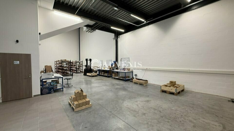Location Activités Entrepôts VAIRES SUR MARNE (77360) - Photo 2