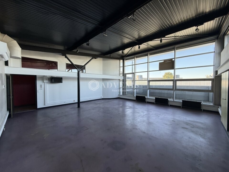 Location Bureaux EMERAINVILLE (77184) - Photo 1