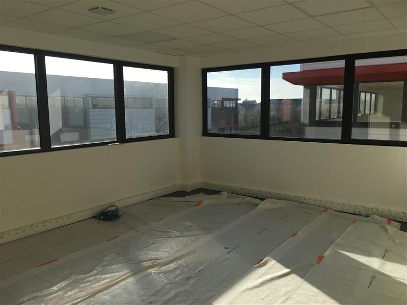 Location Activités Entrepôts CHANTELOUP EN BRIE (77600) - Photo 1