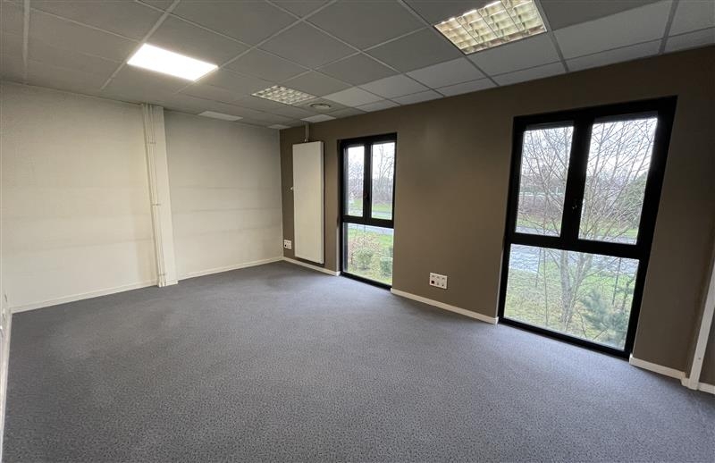 Location Activités Entrepôts BUSSY SAINT MARTIN (77600) - Photo 12