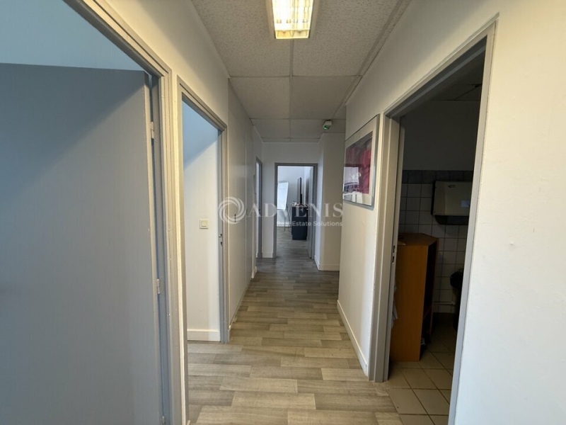 Vente Investisseur Bureaux NOISY LE GRAND (93160) - Photo 10