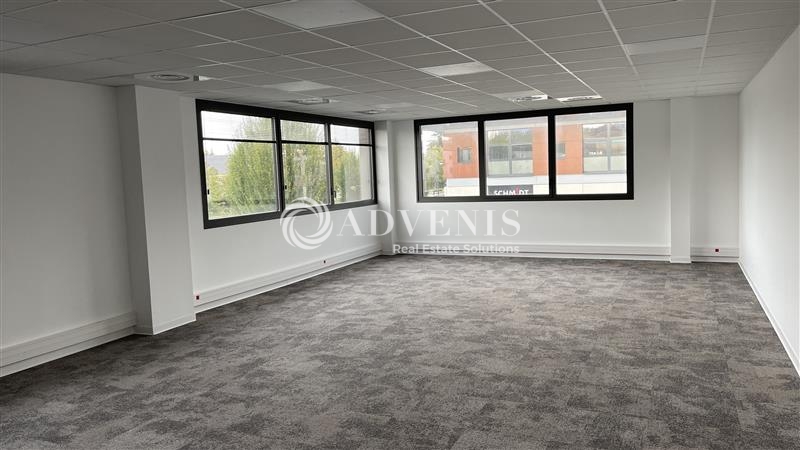 Location Bureaux SERRIS (77700) - Photo 1