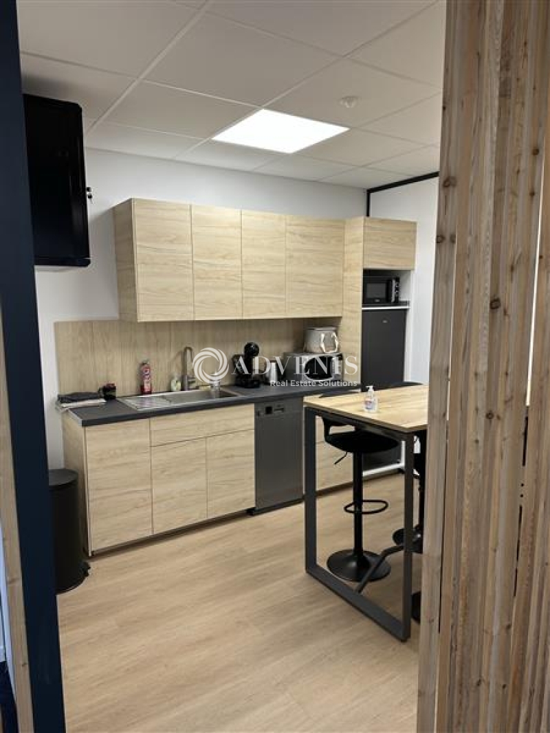 Location Bureaux CHESSY (77700) - Photo 6