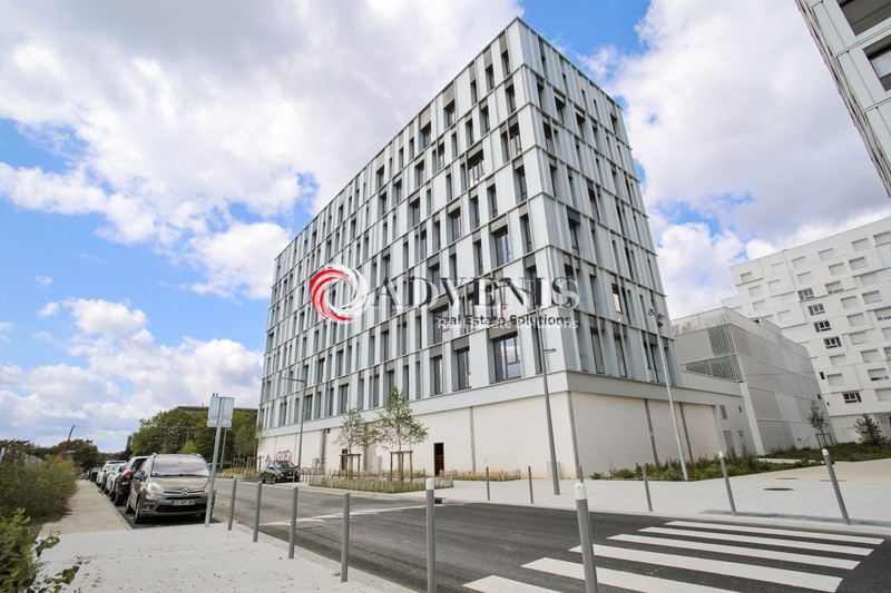 Vente Utilisateur Bureaux CHAMPS SUR MARNE (77420) - Photo 1