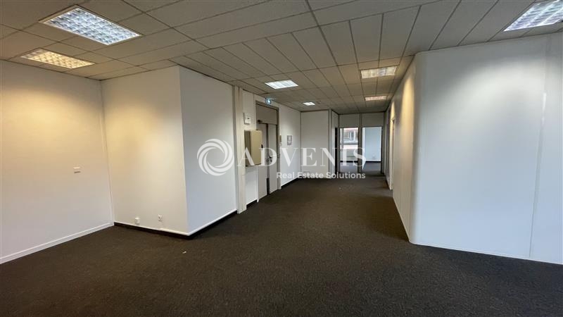 Vente Investisseur Bureaux EMERAINVILLE (77184) - Photo 5