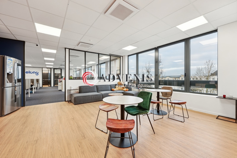 Location Bureaux CHESSY (77700) - Photo 2
