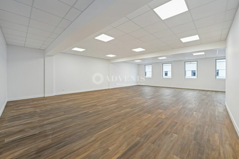 Location Activités Entrepôts SERRIS (77700) - Photo 10