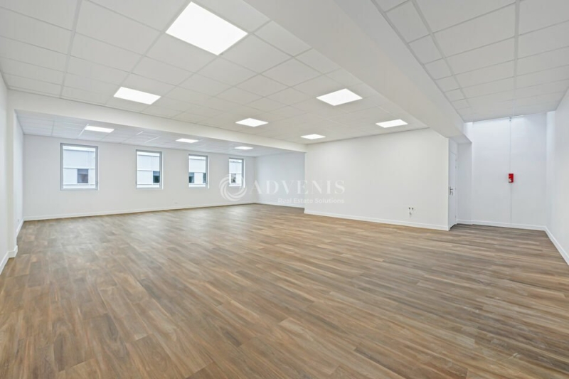 Location Activités Entrepôts SERRIS (77700) - Photo 12