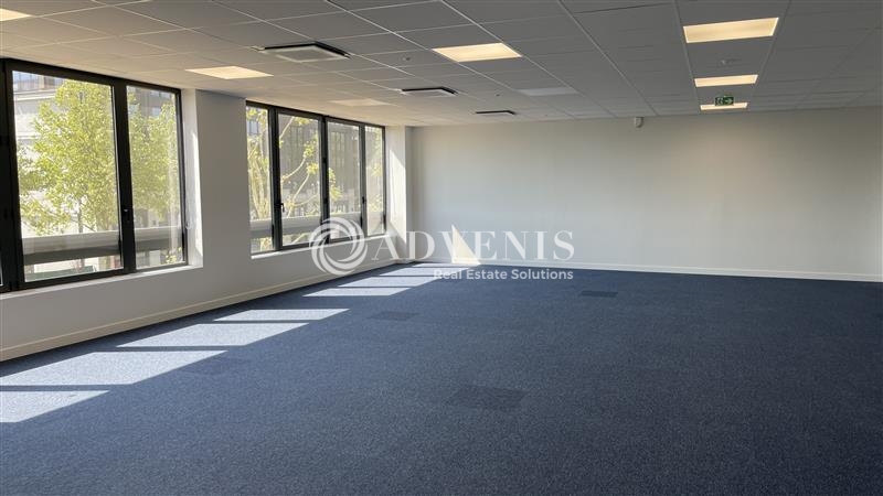 Location Bureaux CHESSY (77700) - Photo 2