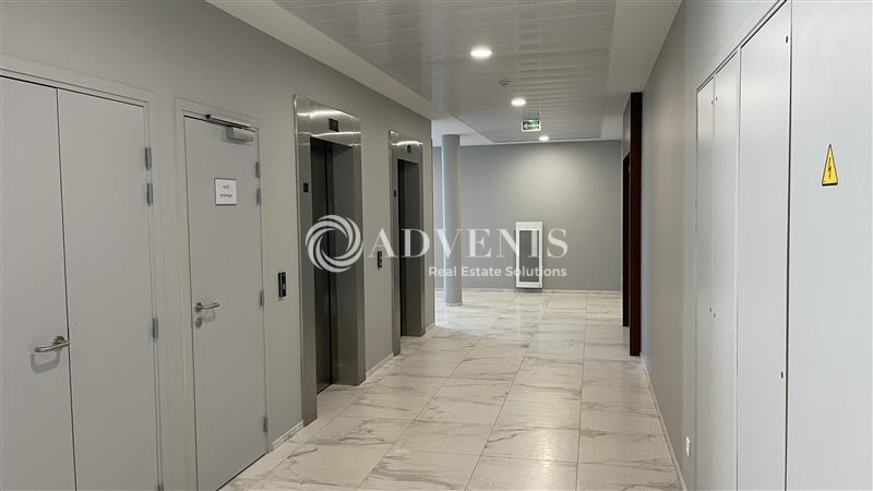 Location Bureaux CHESSY (77700) - Photo 5