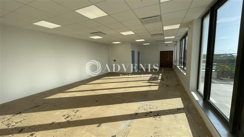 Location Bureaux CHESSY (77700) - Photo 3