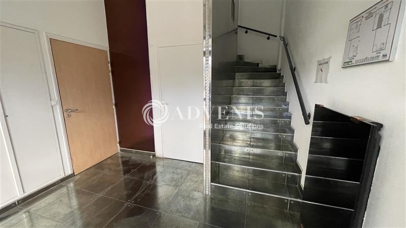 Vente Investisseur Activités Entrepôts BUSSY SAINT MARTIN (77600) - Photo 2