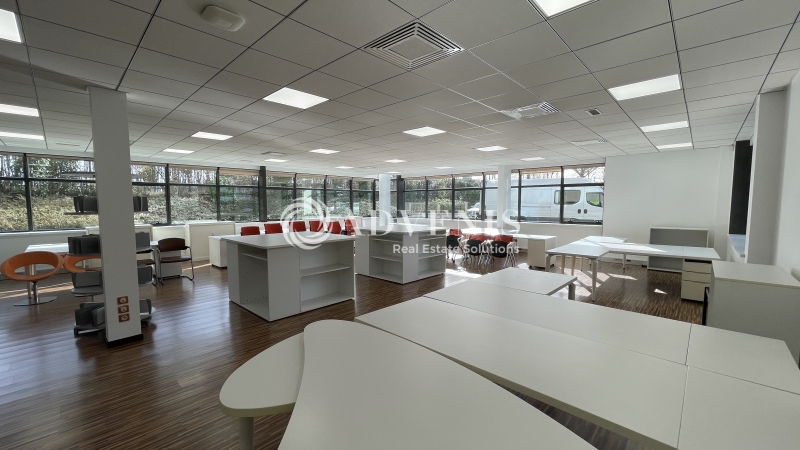 Location Bureaux BUSSY SAINT MARTIN (77600) - Photo 1