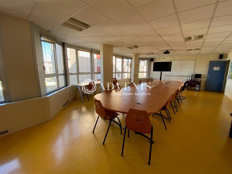 Vente Utilisateur Bureaux NOISY LE GRAND (93160) - Photo 1