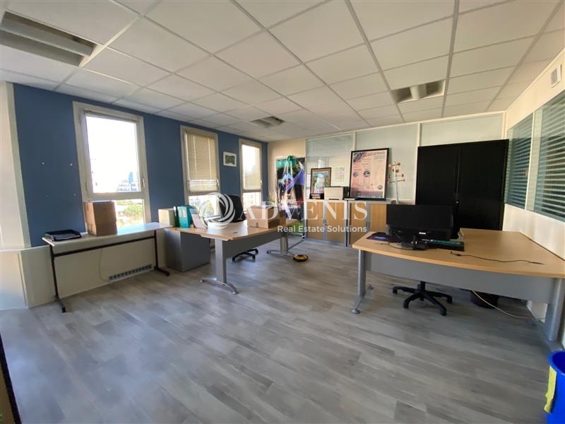 Vente Utilisateur Bureaux NOISY LE GRAND (93160) - Photo 2