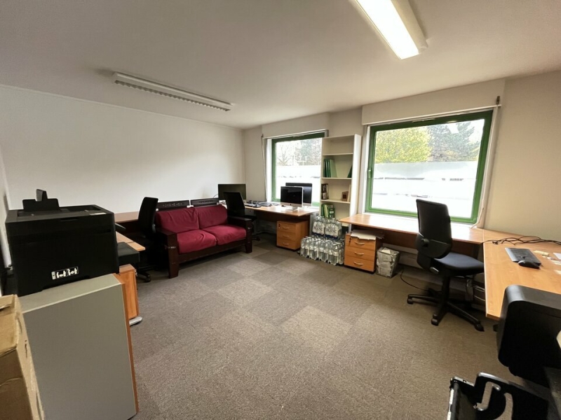 Vente Investisseur Bureaux CHAMPS SUR MARNE (77420) - Photo 1