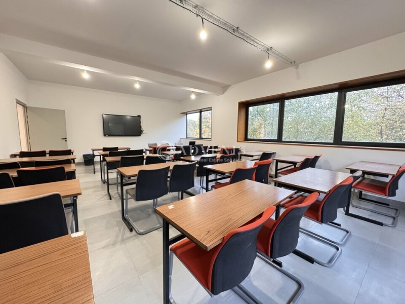 Location Bureaux CHAMPS SUR MARNE (77420) - Photo 9