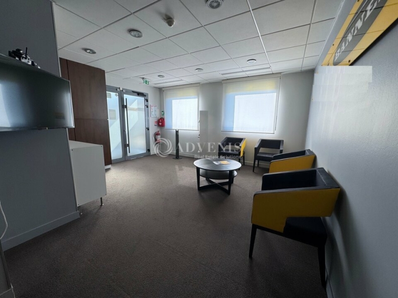 Vente Investisseur Bureaux MAGNY LE HONGRE (77700) - Photo 2