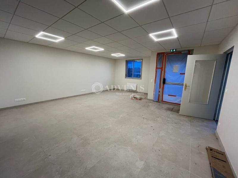 Location Activités Entrepôts PONTAULT COMBAULT (77340) - Photo 3