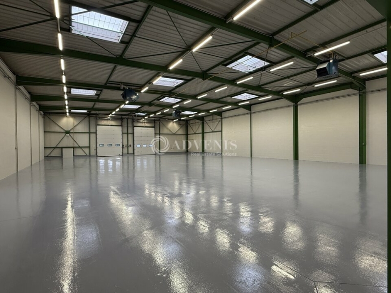 Location Activités Entrepôts SAINT THIBAULT DES VIGNES (77400) - Photo 1