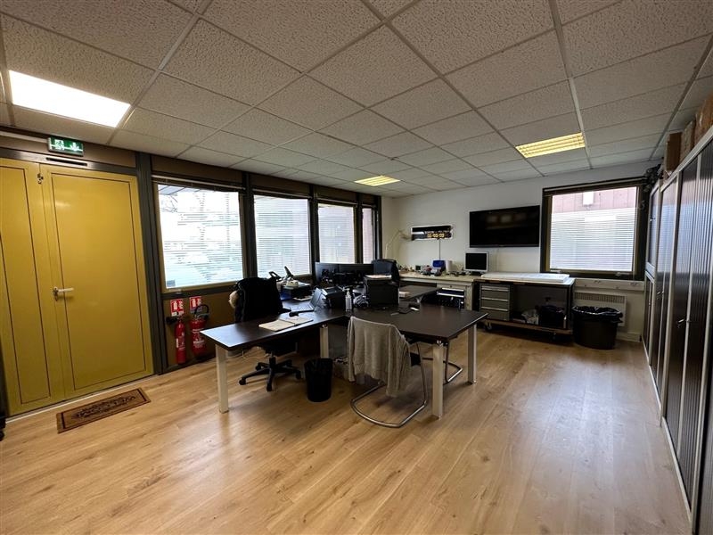 Location Bureaux CROISSY BEAUBOURG (77183) - Photo 1