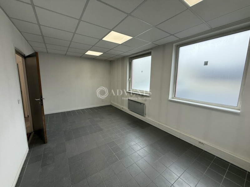 Location Activités Entrepôts CHAMPS SUR MARNE (77420) - Photo 9