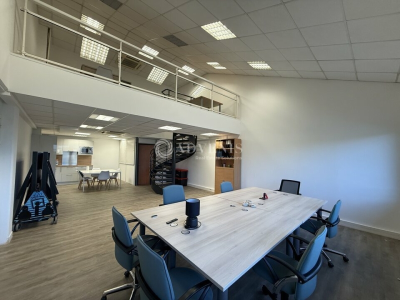 Vente Investisseur Bureaux SERRIS (77700) - Photo 1