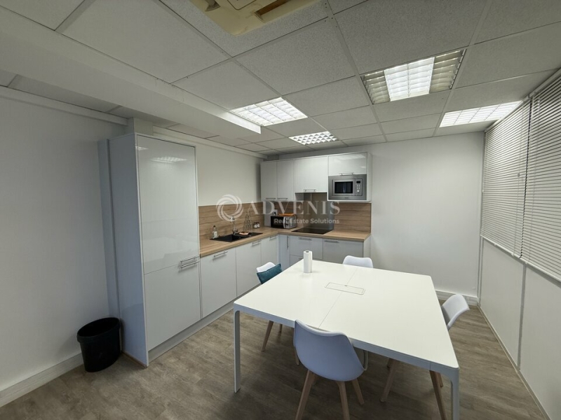Vente Investisseur Bureaux SERRIS (77700) - Photo 5